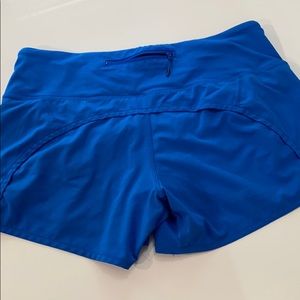 Lululemon 2.5 inch speed up running short
